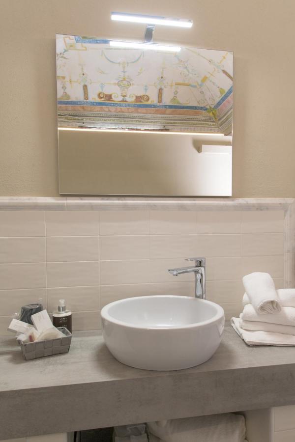 Palazzo Sertorio Suites Gavi Bagian luar foto